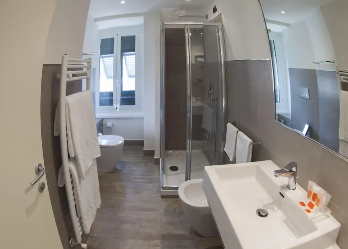 Astoria Hotel 4*