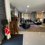 Ξενοδοχείο Astoria 4*