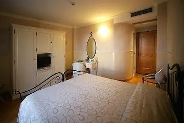 Astoria 4*