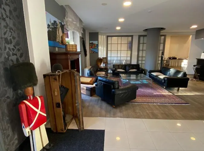 فندق أستوريا 4*